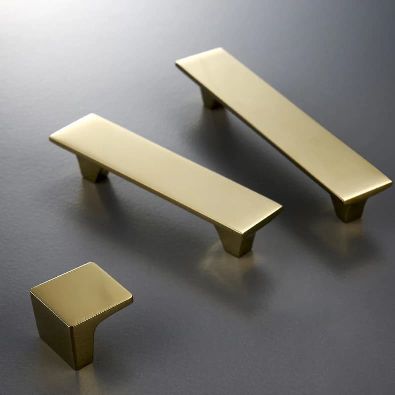 Pvd Oro/In Ottone massiccio Cabinet Maniglie E Manopole Armadio Da Cucina Porta Tiri Del Cassetto Manopole Mobili Europei Maniglia Ferramenteria e attrezzi