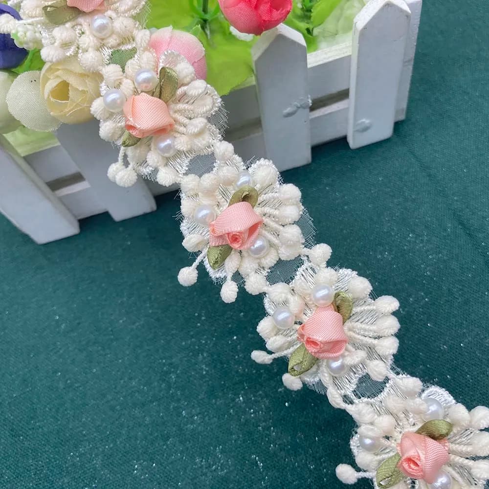1Yard 4CM Beige 3D Rosa Fiore Ricamato Apliques Abito Trim Nastro Tessuto Cucito Pizzo Mestiere Per Costume Indumento Decorazione di Cerimonia Nuziale