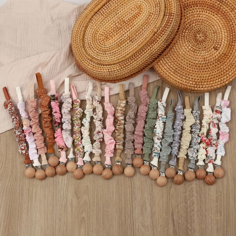 Catena di Clip per ciuccio per bambini in lino di cotone Clip per ciuccio in legno di faggio supporto per manichino per neonati