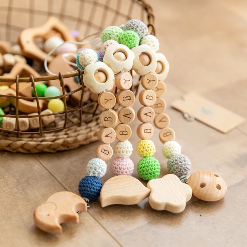 1PC catena per ciuccio per bambini clip per ciuccio per fiori perline per uncinetto supporto per capezzolo in legno perline per alfabeto personalizzate catena per dentizione per bambini