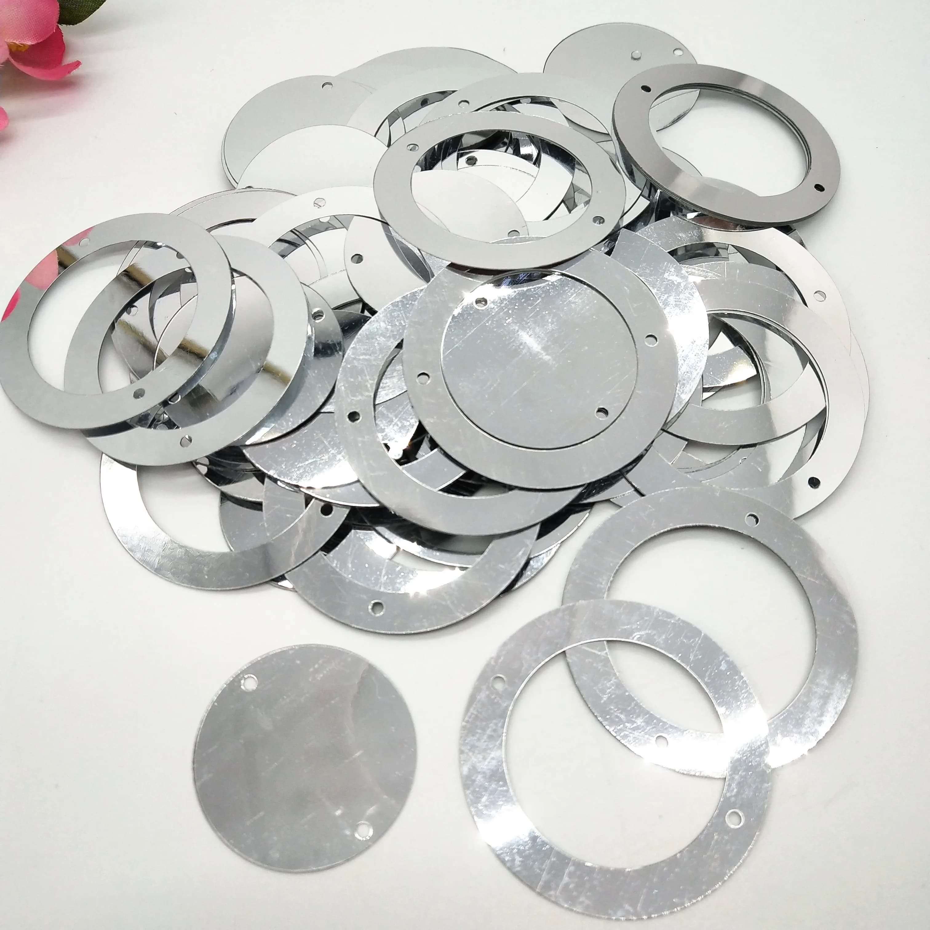 50g Argento 43 millimetri di Grandi Dimensioni Rotondi del Cerchio Paillettes PVC Paillette Piatto Per Artigianato 2pcs Set Spangles con il Lato fori
