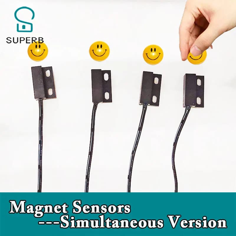 La magnífica versione simultanea dei sensori magnetici degli oggetti di scena della stanza di fuga mette i potenti magneti vicino agli sensori contemporaneamente per sbloccare