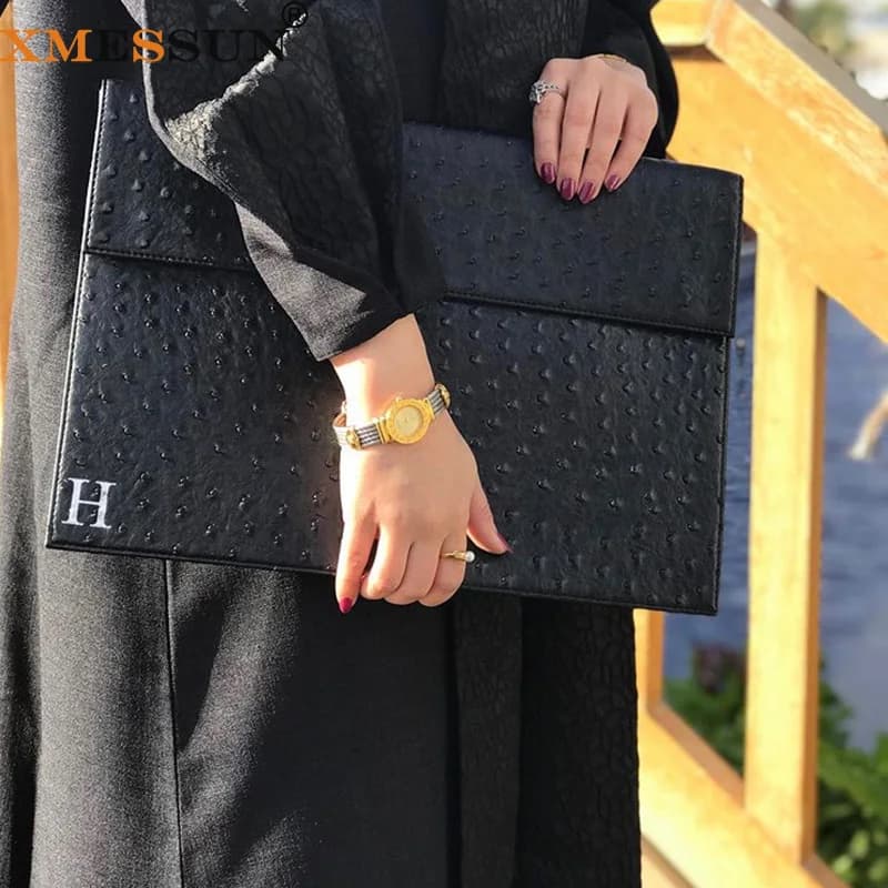 XMESSUN New Women Pouch Laptop Sleeve Bag 2026 Fashion Ostrich Leather Female Clutch Trendy Macbook Notebook Pro Air Cover INS