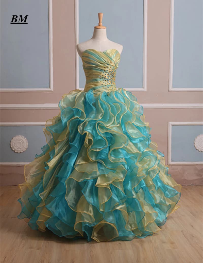 2025 Stock Blu Oro Abiti Quinceanera Abito di Sfera In Rilievo Dolce 16 Abiti Formale Prom Abito Del Partito Vestido De 15 Anos BM61