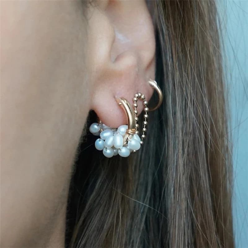 Orecchini a cerchio riempiti in oro 14 carati Gioielli con perle naturali Orecchini a cerchio in oro da 15 mm Brincos Pendientes Oorbellen Orecchini minimalisti