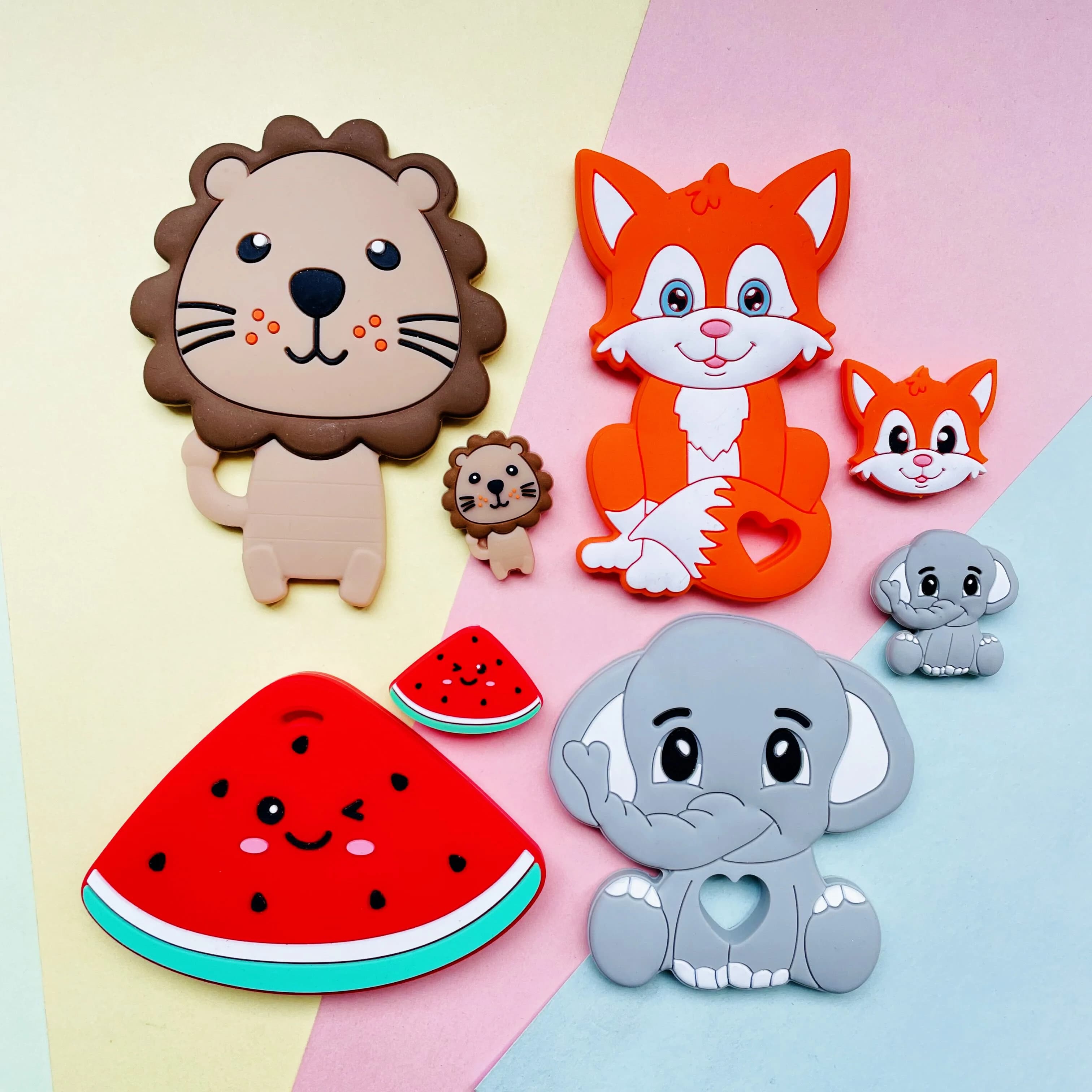 Set di 2 Mini Massaggiagengive in Silicone a Forma di Elefante, Leone e Gatto, Giocattolo per Neonati, Sonaglio Senza BPA
