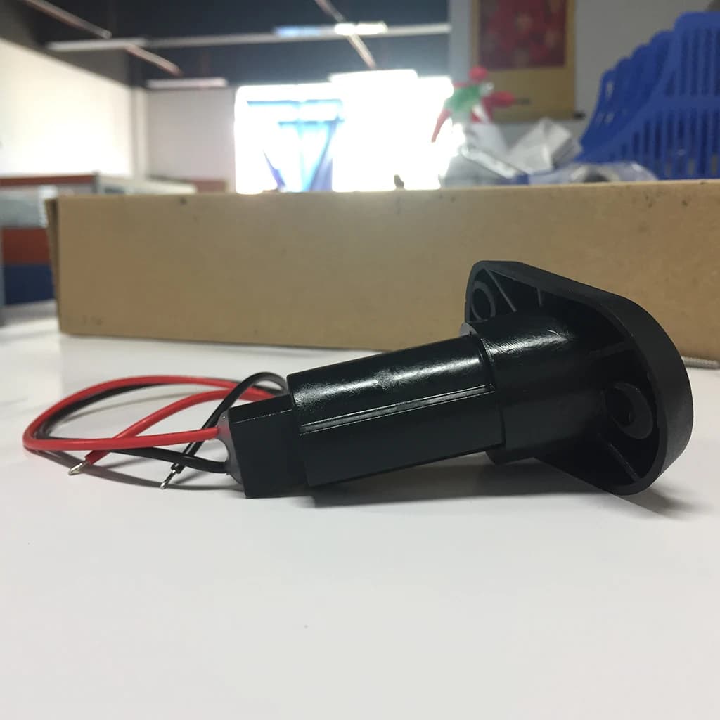 Di plastica 2-Prong Barca Stern di Navigazione Luce Plug-in di Base di Ancoraggio Plug-in Presa