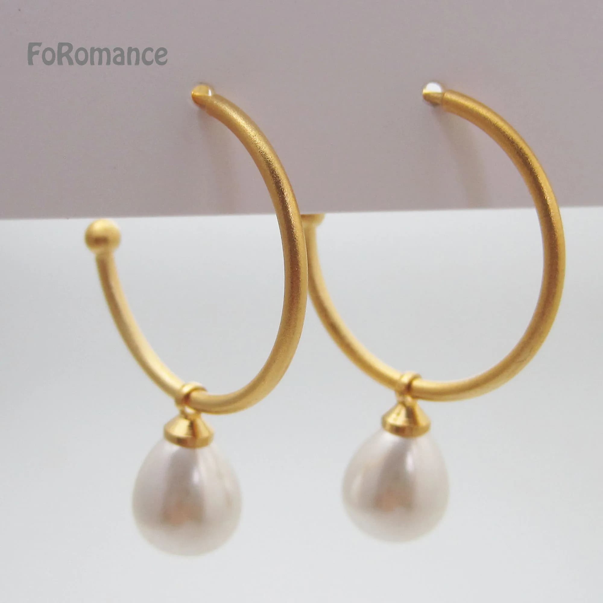 LADY Giallo placcato in oro A forma di goccia d'acqua 8MM IMITAZIONE PERLA Mezza Cerchio Ciondola ORECCHINO GRANDE REGALO
