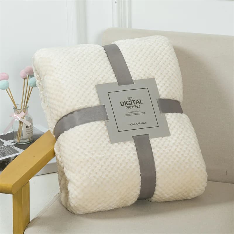 Coperta da tiro in rete solida Flanella in pile Morbida copriletto per adulti Copriletto invernale caldo e soffice per divano da ufficio Camera da letto