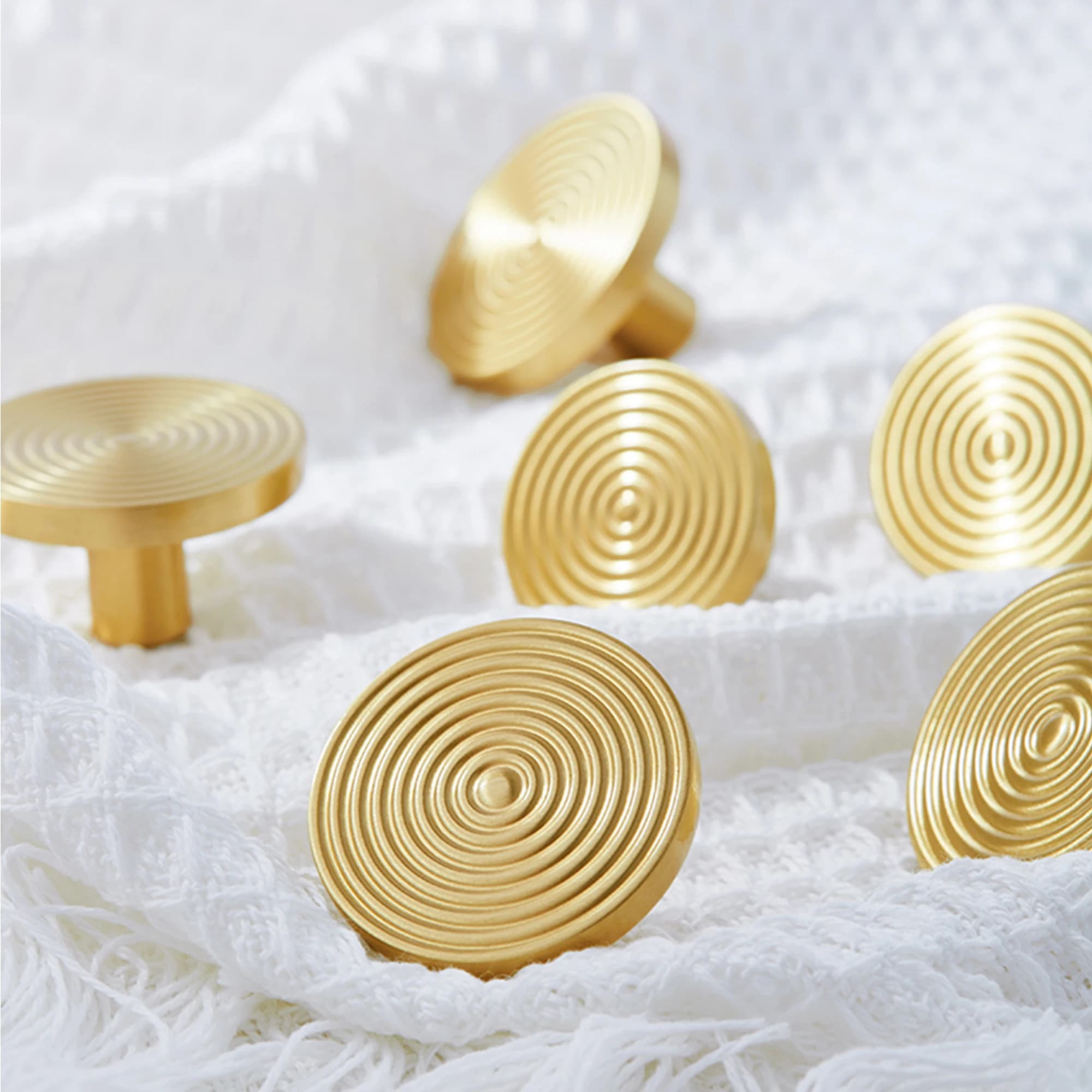 Manopole per mobili rotonde a forma di spirale a spirale maniglie per cassetti in ottone massiccio dorato maniglie per guardaroba di lusso manopole per porte Hardware