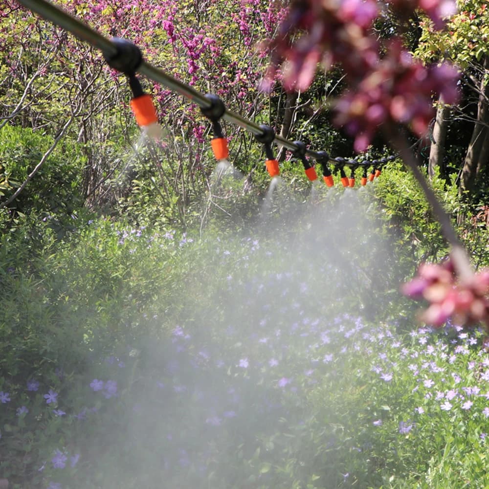 Giardino Irrigazione Kit Nebbia Ugelli A Spruzzo Automatica Sistema di Irrigazione 4/7mm di Nebulizzazione Irrigazione Tubo Con Gocciolatore Regolabile Connettore
