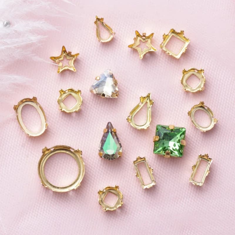 Goccia di rame K9 Impostazioni per artigli vuoti per pietre fantasia Artiglio di strass rotondi dorati Artiglio di base di strass in oro argento con set saldamente