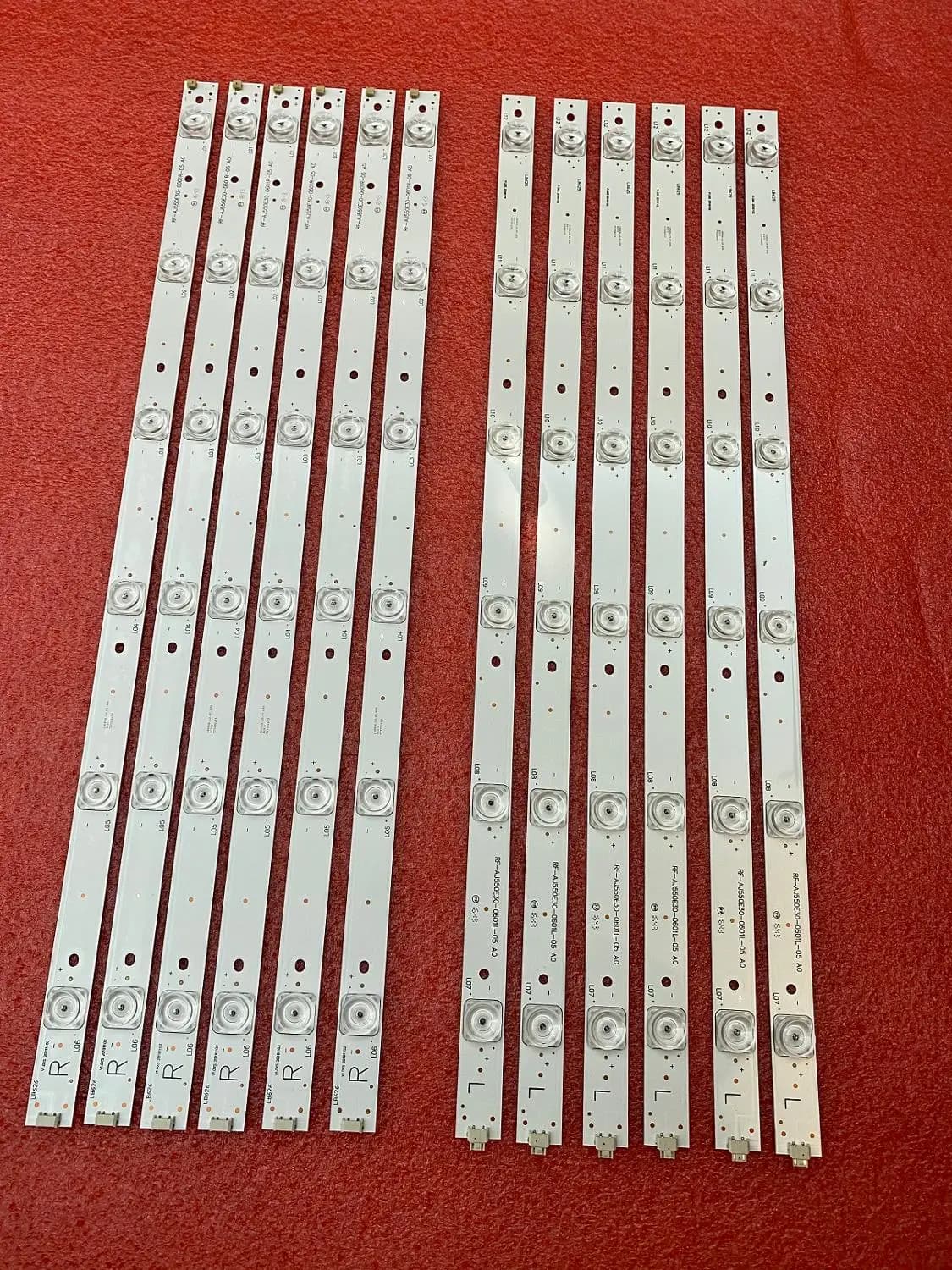 Striscia LED Per Sharp LC-55CFE6242E LC-55CUG8462E LC-55CUG8462KS LC-55CUG8462K LC-55CUF8472ES LC-55CUG8461KS RF-AJ550E30-0601R
