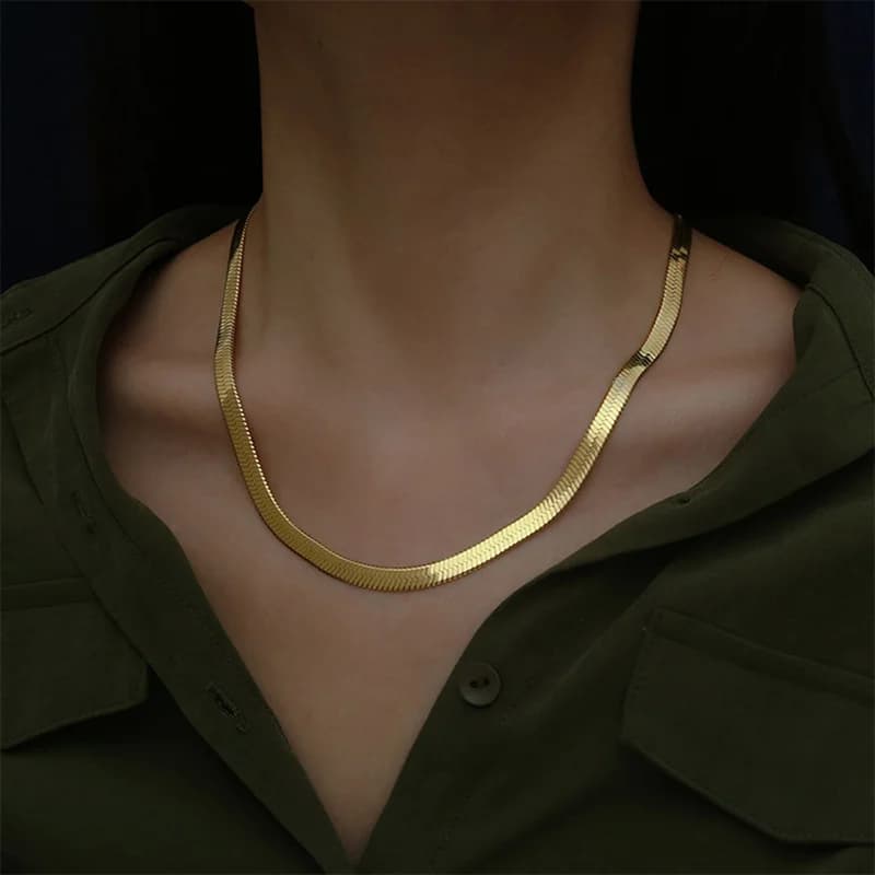 Collana color oro 24 carati moda 4MM/40-45-50CM Collana con lama Catena in osso di serpente Regali di gioielli per uomo e donna