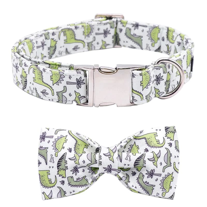 Set di collare e guinzaglio per cani in tessuto di cotone con dinosauro verde personalizzato con papillon per accessori per animali domestici con fibbia in metallo per cani