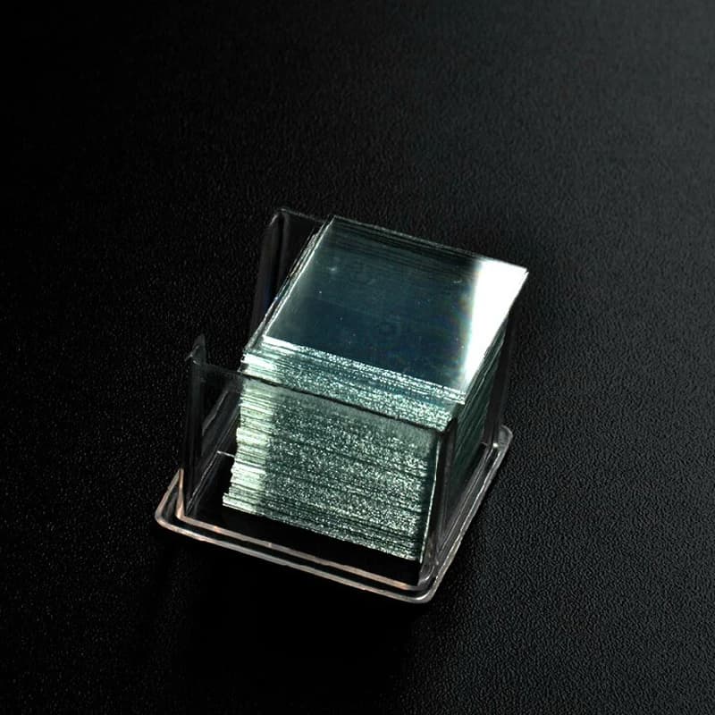 Accessori per microscopio in vetro con copertura di dimensioni standard da 100 pezzi Strumenti da laboratorio biologici con spessore 0,13-0,17 mm