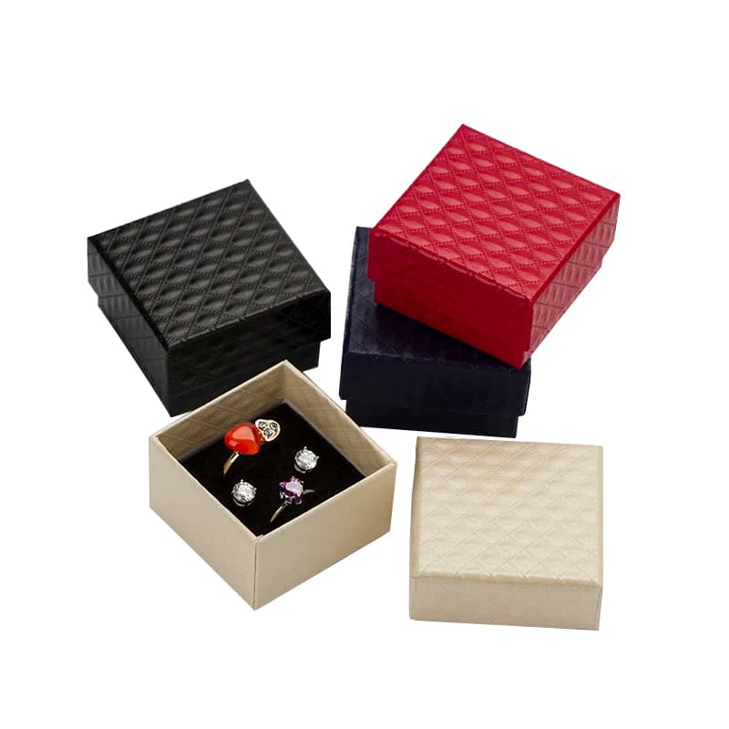 Scatola per esposizione di gioielli 5 * 5 * 3 cm 48 pezzi multi colori spugna nera modello diamante anello di carta / scatola per orecchini confezione confezione regalo bianca