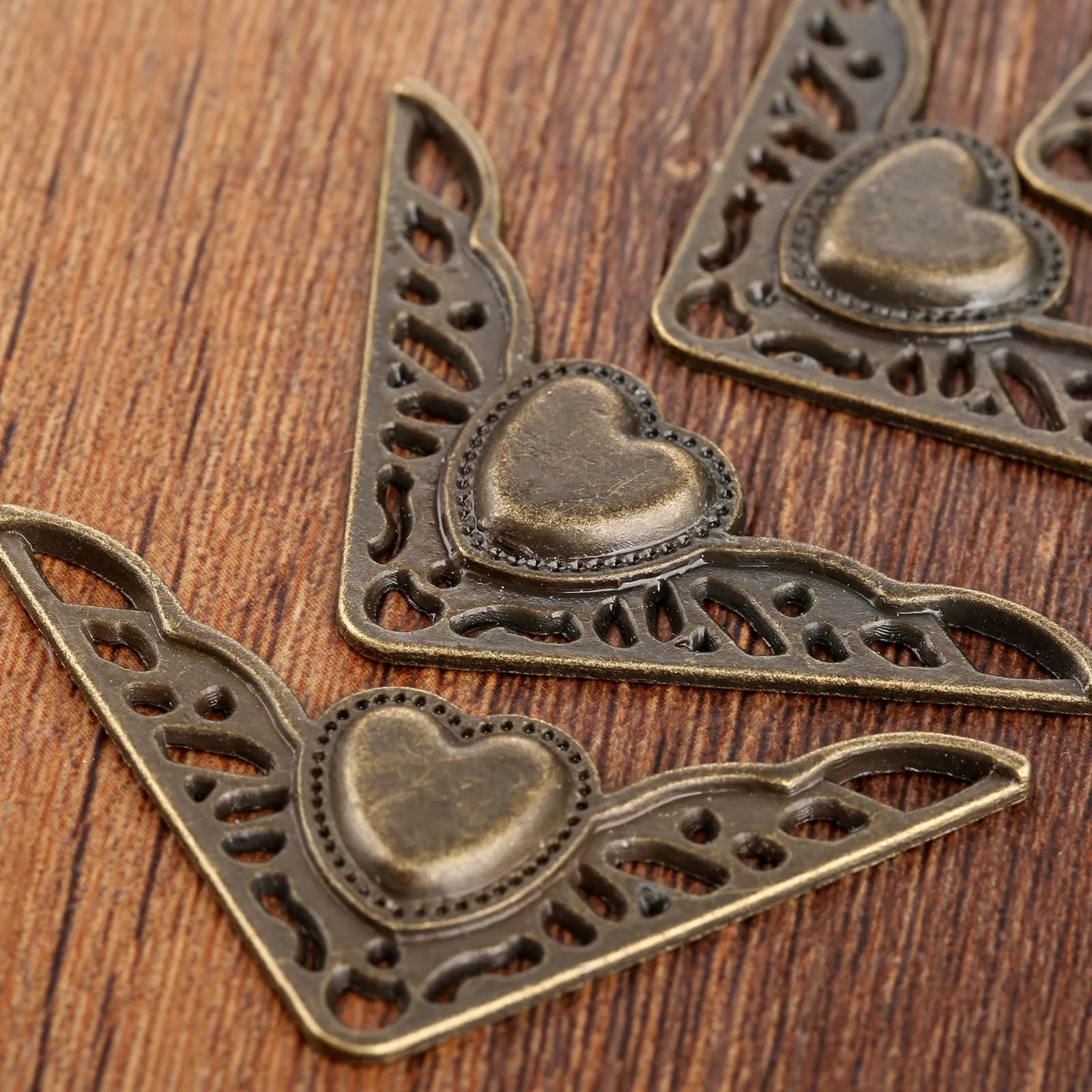 4Pcs 35 millimetri di Legno Box Piedi Gamba Angolo Della Protezione Della Protezione del Metallo Artigianato Decorativo Staffa Per Ferramenta Per Mobili Bronzo Antico
