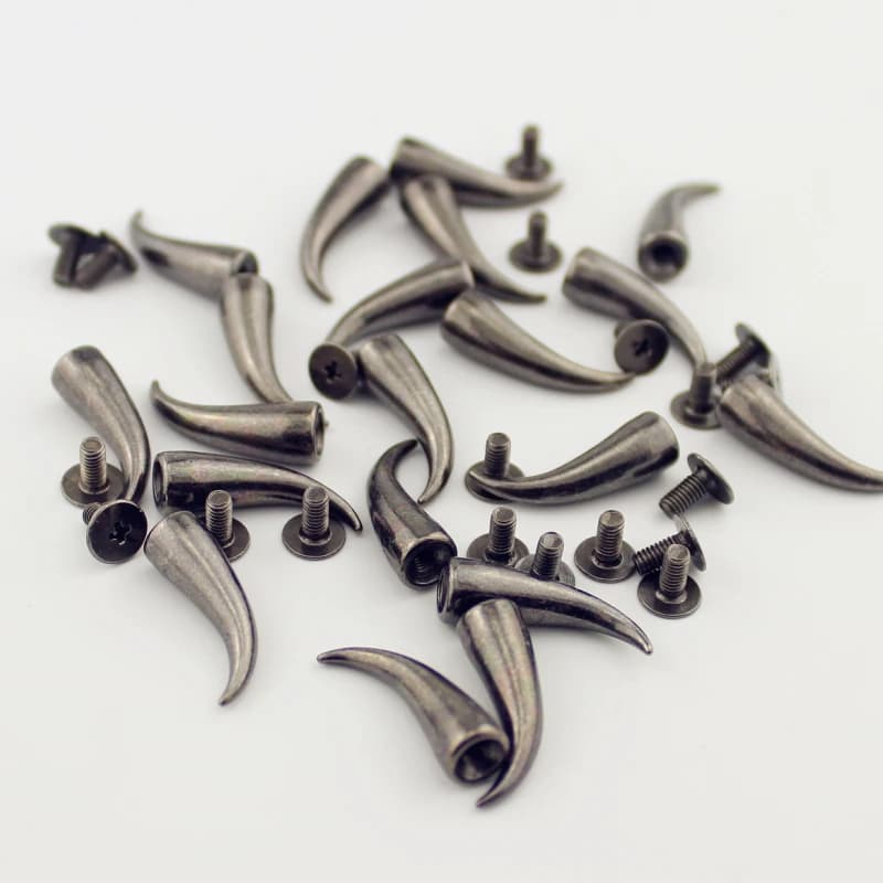 20pcs Curva Disegno 7*20 MILLIMETRI di Metallo Nero Punk Rock Rivetti Per Il Mestiere Del Cuoio Chioda E Borchie Per vestiti Fatti A Mano FAI DA TE Scarpe Cinghia