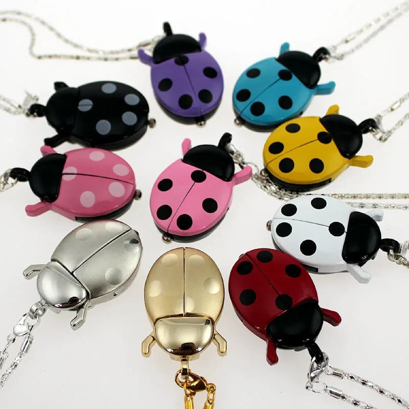 Trasporto di goccia libero Elegante caldo popolare moda colorata coccinella Fob orologio collana tasca pendente vestito orologio al quarzo GL02