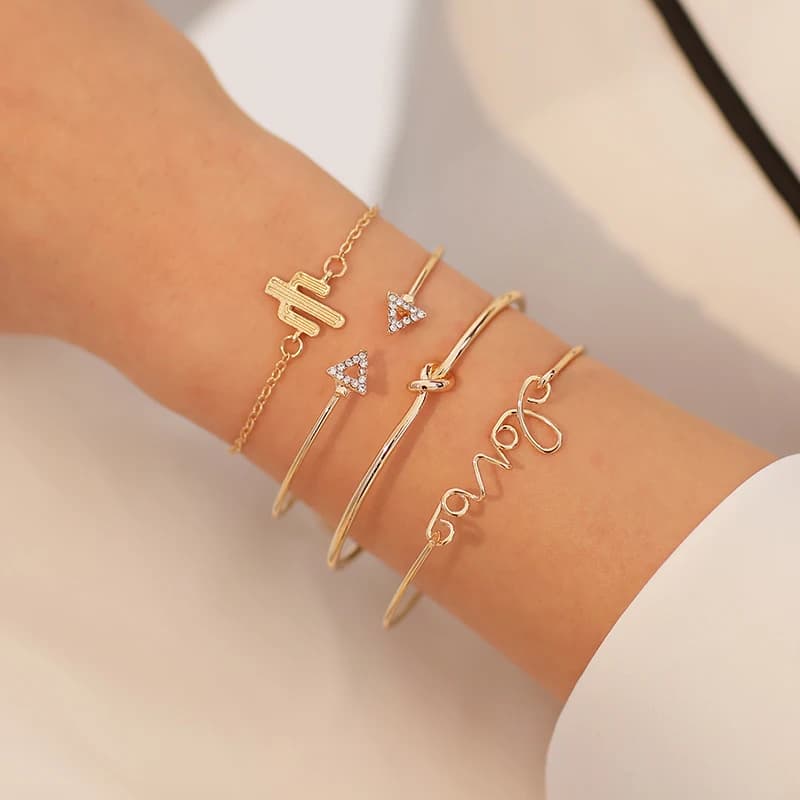 3 braccialetti con nodo 'Love' freccia di cristallo e 1 bracciali dorati con cactus 4 pezzi/set per donna