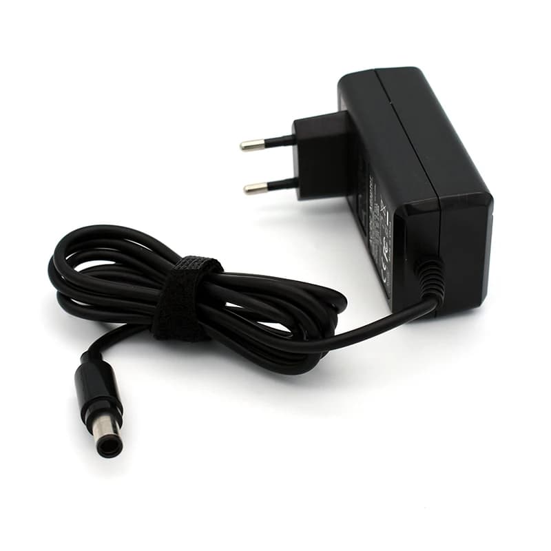 1 pezzo di spina di UE Adattatore del Caricatore di Potere per Dyson DC30 DC31 DC34 DC35 DC44 DC45 DC56 DC57 di Vuoto Robot Pulitore parti di Accessori