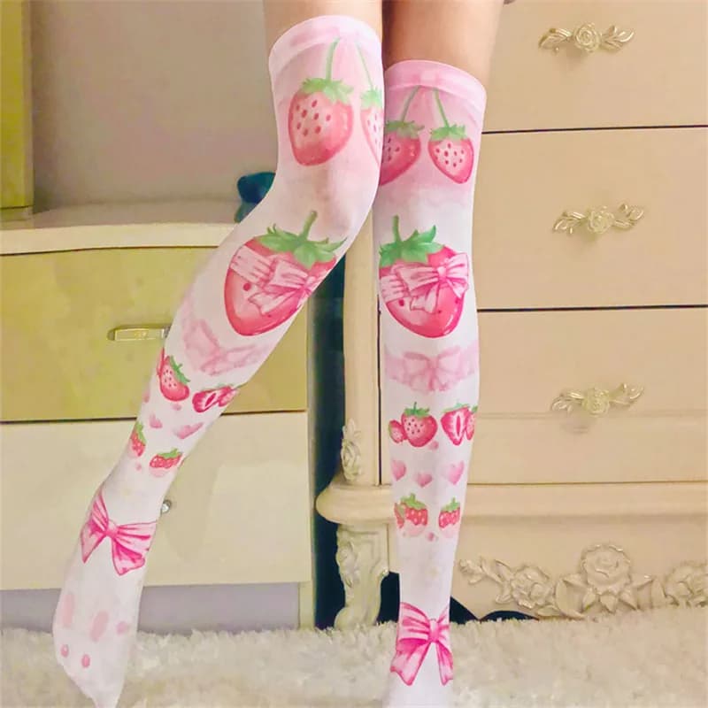 Calze autoreggenti alte da donna sexy autunno stampa 3D rosso fragola rosa dolce Kawaii sopra il ginocchio calza cosplay elemento quadratico