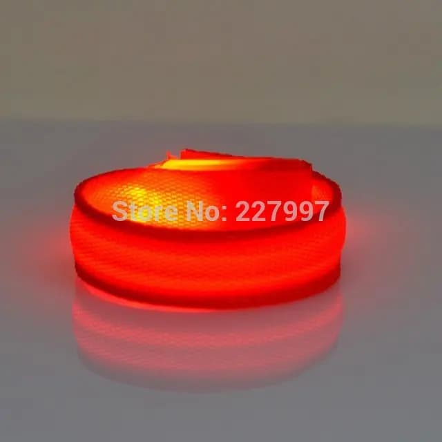 Braccialetti LED da 1000 pezzi cinturino da polso lampeggiante per la decorazione del partito evento braccialetto luminoso attrezzatura da corsa luci a LED anello da polso lin2982