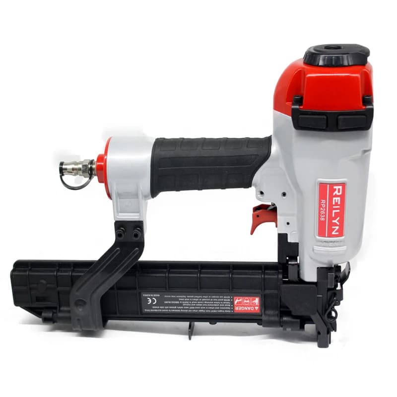 Reilyn 19-38mm Corona larga Cucitrice Chiodatrice pneumatica di grandi dimensioni Strumento cucitrice pneumatica RP2638 Lavorazione del legno Strumento di decorazione per coperture