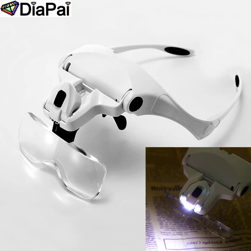 DIAPAI Pittura Diamante Ricamo 1.0X 1.5X 2.0X 2.5X 3.5X Regolabile 5 Lenti Lente di Ingrandimento HA CONDOTTO LA Luce Della Fascia Lente di Ingrandimento di Vetro Con Lampada