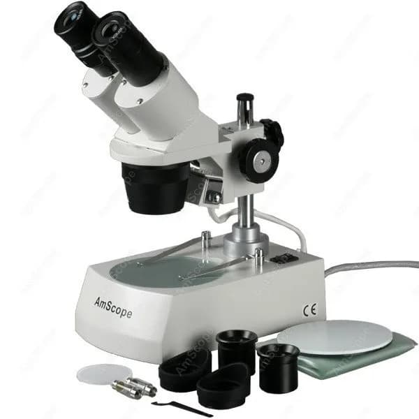 Microscopio Stereoscopico Binoculare AmScope 10X-60X+ con Testa Inclinabile, Supporto a Colonna in Metallo, Illuminazione Alogena Superiore e Inferiore
