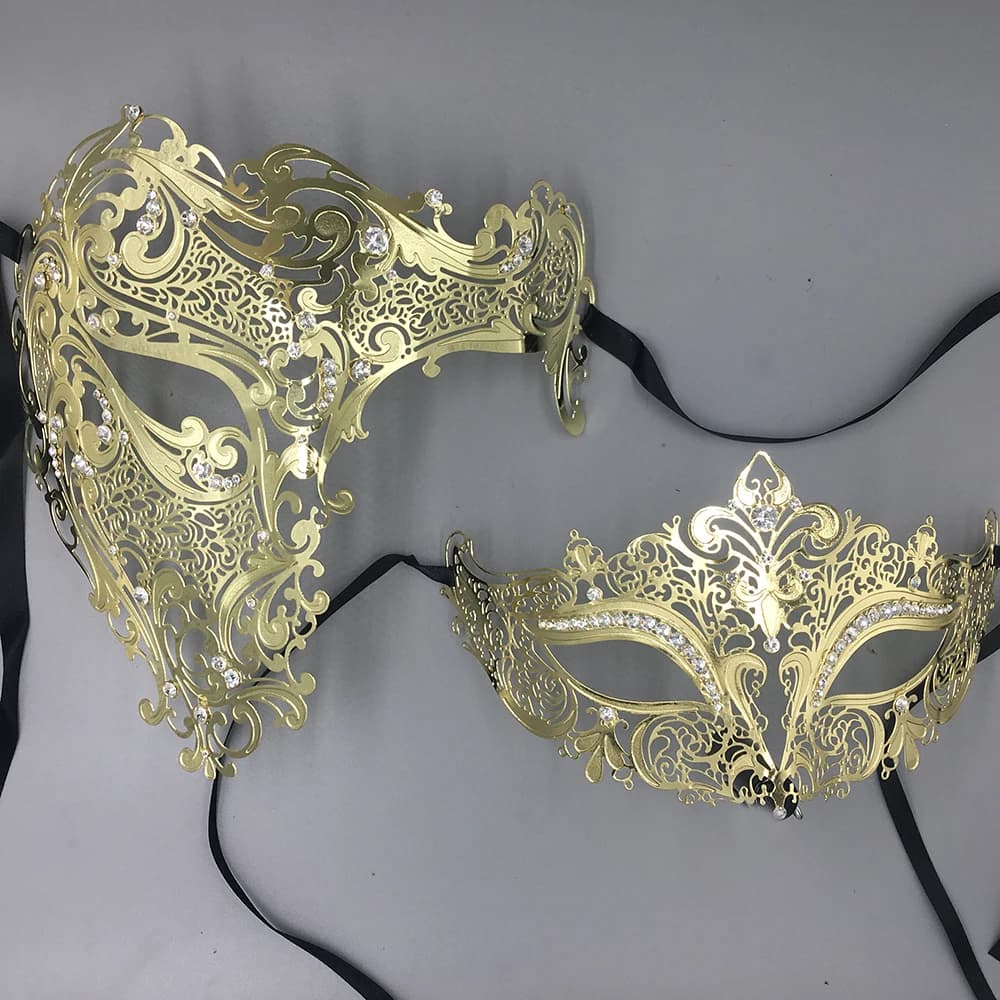 Mezzo teschio veneziano travestimento oro Mardi Gras Costume mascara maschera di Halloween Set di maschere per coppie di carnevale in metallo con taglio laser