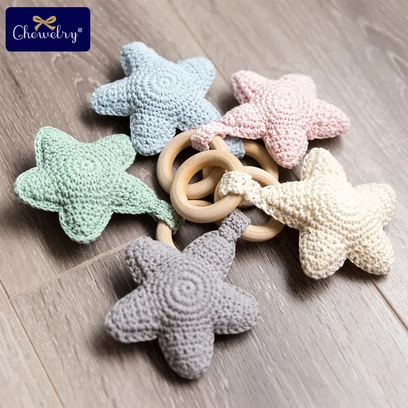 Campanelli sonaglio per bambini uncinetto lavorato a maglia stella gioco per bambini palestra 1pc dentizione per bambini anello in legno ciondolo massaggiagengive per regalo per bambini giocattoli Montessori