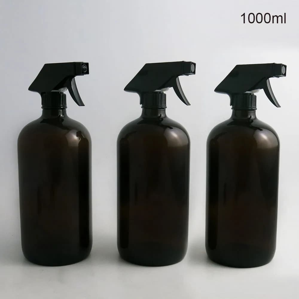 Bottiglie spray in vetro ambrato riutilizzabili grandi da 33 once da 2 pezzi da 1000 ml per la pulizia dell'olio essenziale di aromaterapia con tappo spray con trigger nero