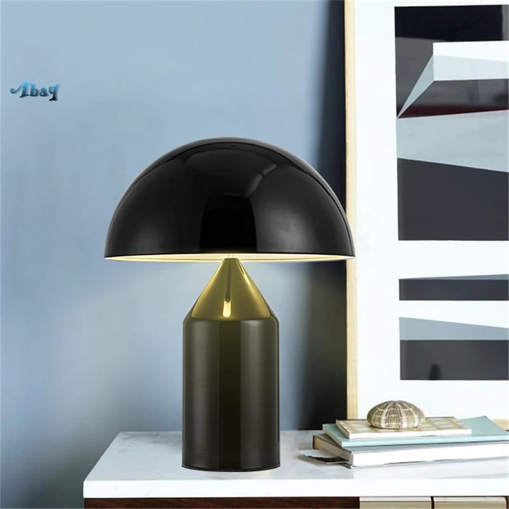 Lampada da tavolo a LED di design in ferro a forma di fungo nordico per camera da letto Soggiorno Studio E14 Luci da scrivania a LED Lampada da letto per la casa