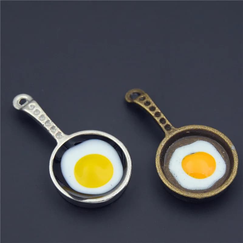 5pcs Padella Pendenti E Ciondoli Con Uova Fritte Dettaglio Kitsch Divertimento Braccialetto Della Collana Monili Che Fanno A Mano FAI DA TE A548/A600