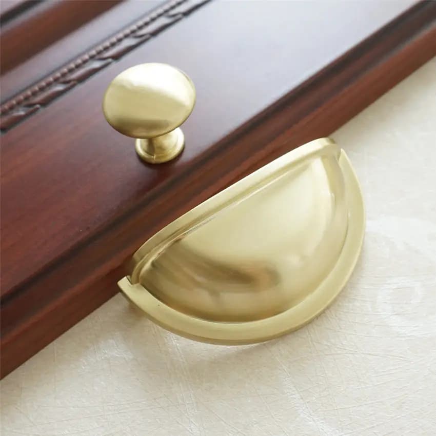 Maniglie per mobili in oro spazzolato Manopola rotonda per cassetti Maniglia per porta dell'armadio semicircolare Maniglie per armadietto dei medicinali moderno Foro da 76 mm