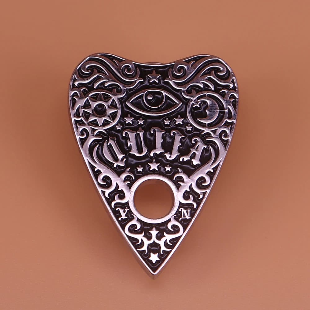 Ouija board smalto pin misterioso occhio spilla sole luna stella strega pagana distintivo nero planchette spille divinazione gioielli gif gotica
