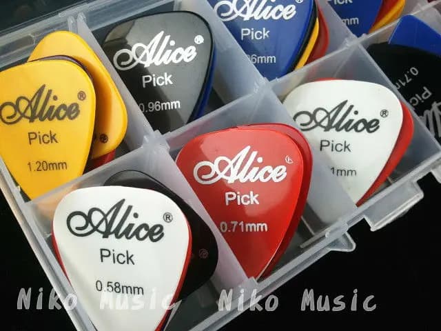 Plettri per chitarra elettrica acustica da 50 pezzi + 1 custodia per plettri in plastica