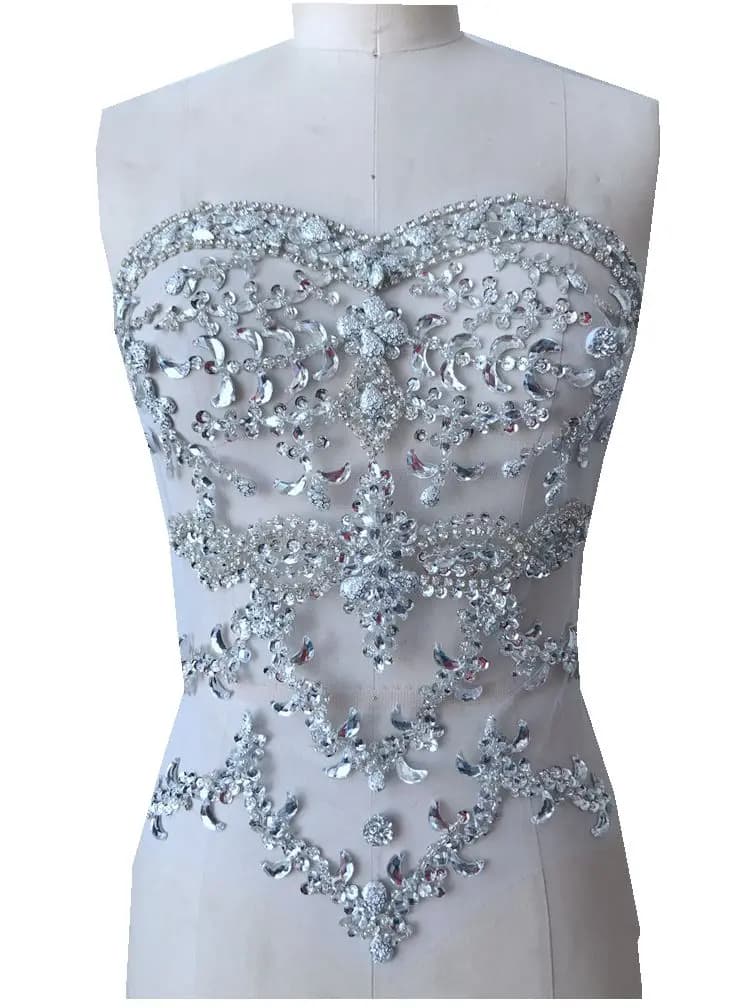 Spedizione gratuita fatti a mano in argento/rosso/oro patch di cristallo cucire su strass applique su maglia con pietre paillettes perline 40*32cm