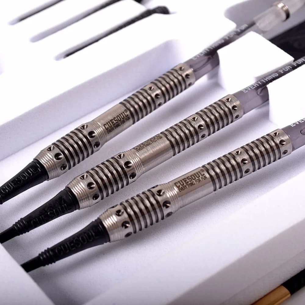 CUESOUL BLACK SCORPION Set di freccette con punta morbida al 90% di tungsteno, canna da 18 g con finitura rivestita in titanio
