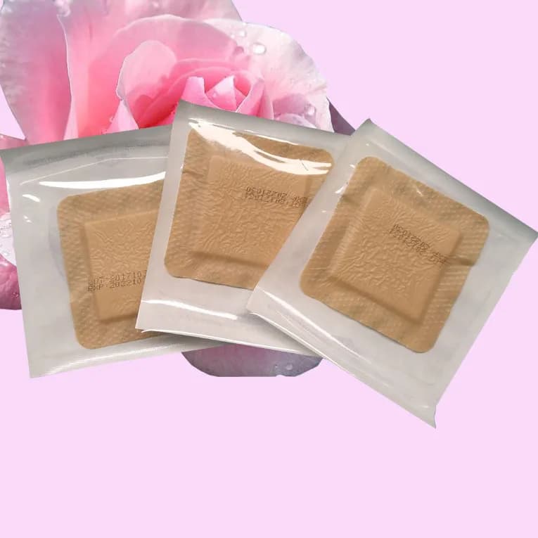 1 pz 10*10 (5*5) CM salute schiuma di silicone medicazione autoadesiva sterilizzazione Emorroidi scalare aspirazione ulcer ulcer pressur