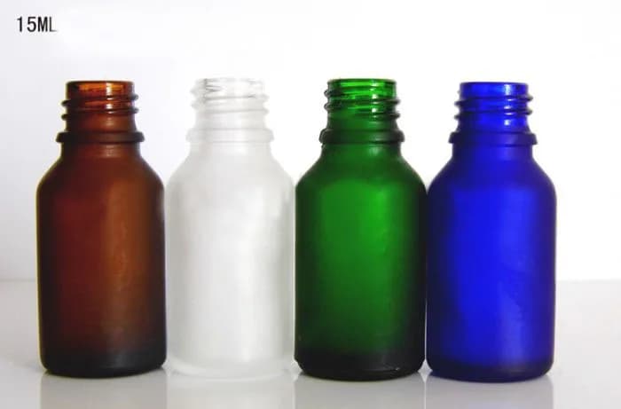 Bottiglia di vetro trasparente verde smerigliato/blu/marrone/trasparente da 15 ml 50 pezzi con confezione di recupero complesso liquido per siero di olio essenziale oro/argento