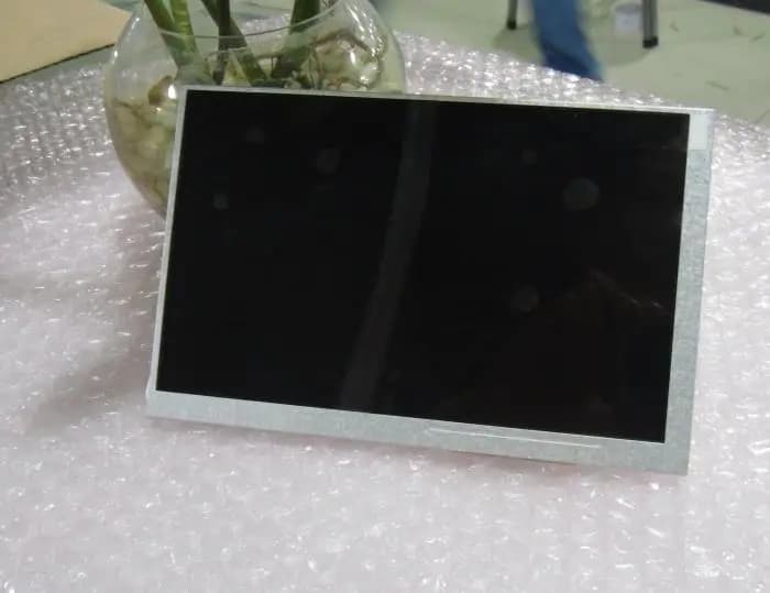 Spedizione gratuita originale LW070AT9005 schermo LCD da 7 pollici digitale doppio 30pin macchina per l'apprendimento videocitofono schermo industriale