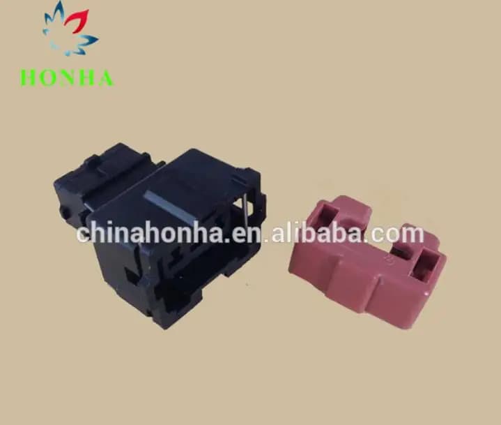 Cablaggio automobilistico AMP Connettore femmina con presa a 3 pin 15305560