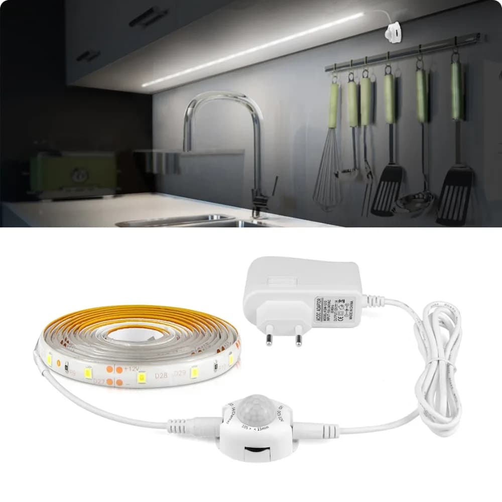 Sensore di movimento PIR wireless Striscia LED 12V Accensione/spegnimento automatico Scala Guardaroba Armadio cucina Lampada a LED 110V 220V 1M 2M 3M 4M 5M