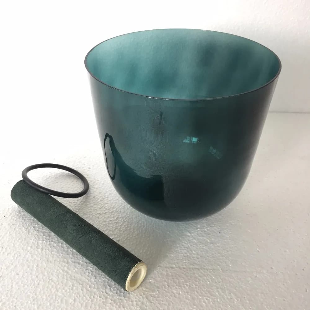 3th Octave Blackish green Crystal Singing Bowl 7.3 Inch in Perfect Musical Note "F Sharp" 432HZ 1 PC Free suede mallet