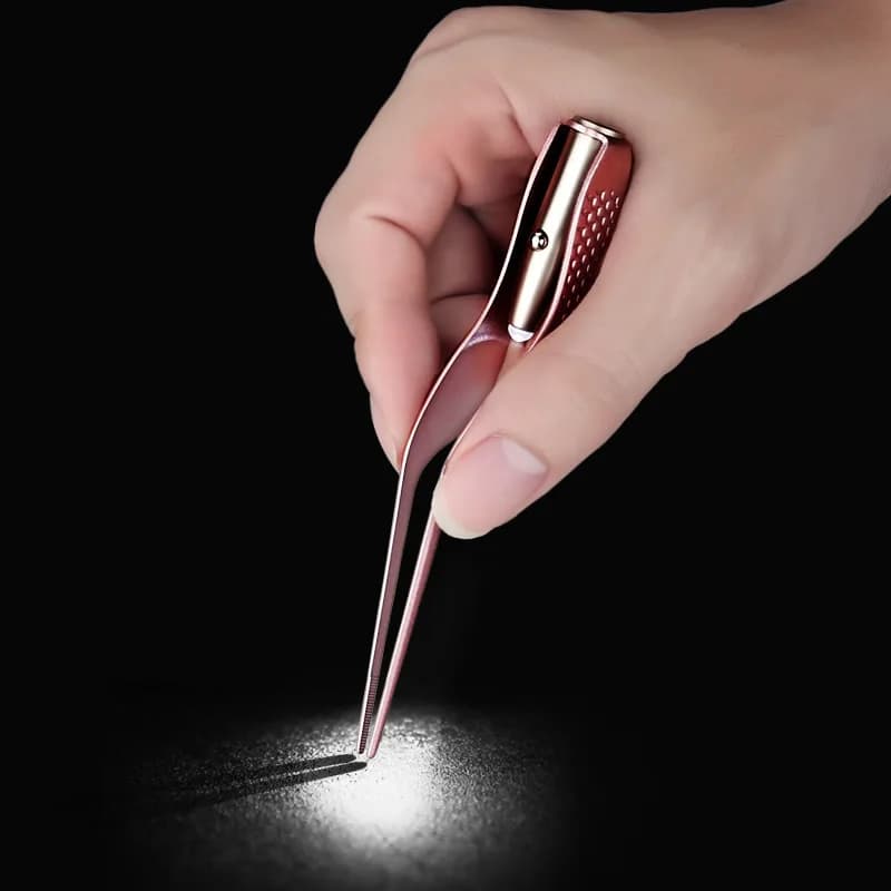 Creativo Pinzetta Con Luce In Acciaio Inox Grip Strumento di Bambini Orecchio Pulito Per Il Kit di Pronto Soccorso Forniture A Mano del Mestiere di Riparazione
