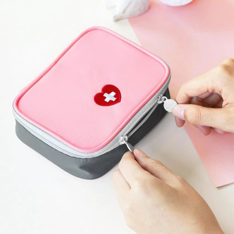 Nuova funzione Kit di pronto soccorso Organizzatori Farmaci di emergenza Tessuto di cotone Borsa per medicinali Custodia per pillole Splitter Box Accessori da viaggio 1 PZ