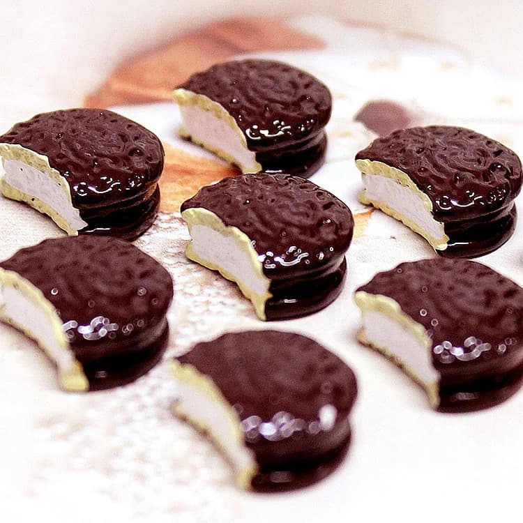 6pcs Torta Al Cioccolato Polimero Melma Scatola di Giocattoli Per I Bambini Pendenti E Ciondoli di Modellazione di Argilla FAI DA TE Kit Accessori Per Bambini Plastilina